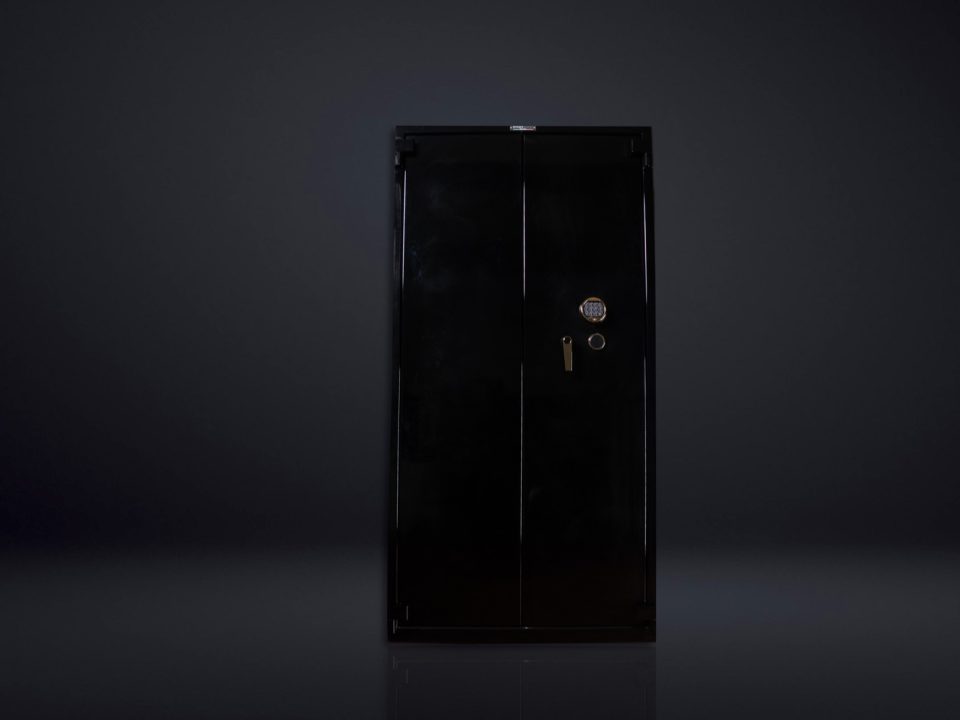 Fire and flood protected premium safe room and vault | Argus Security